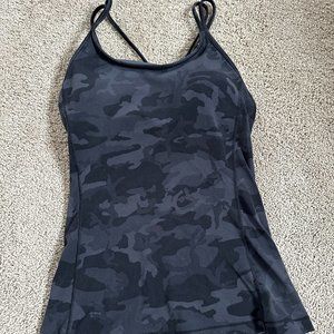 Camo Lululemon top